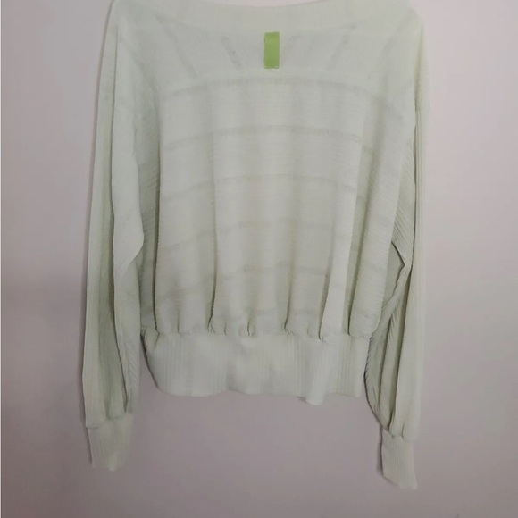 Free People Movement Sage Green Lightweight Top Medium - Picture 11 of 11